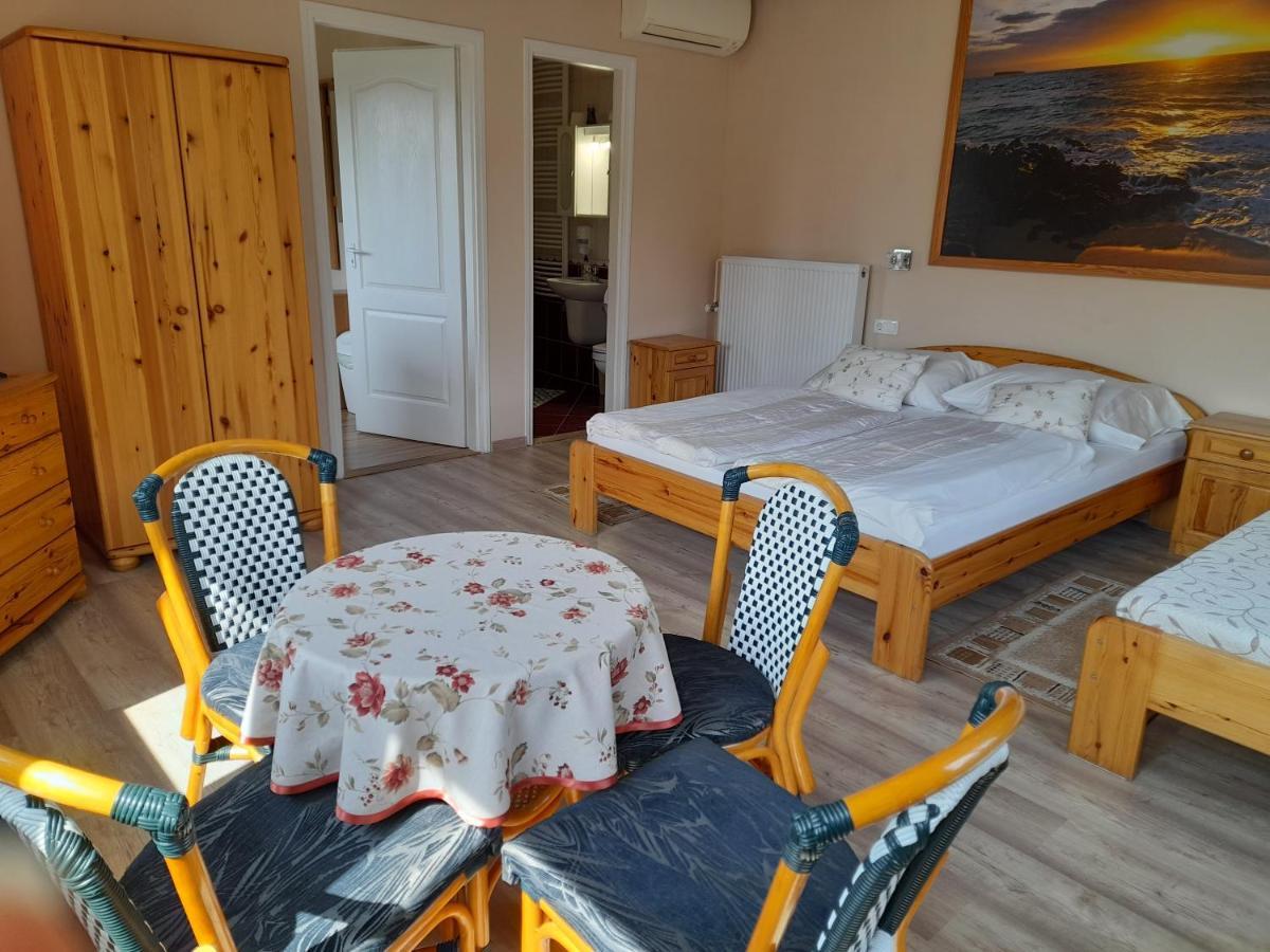 Rózsakert Vendégház Szigliget Extérieur photo