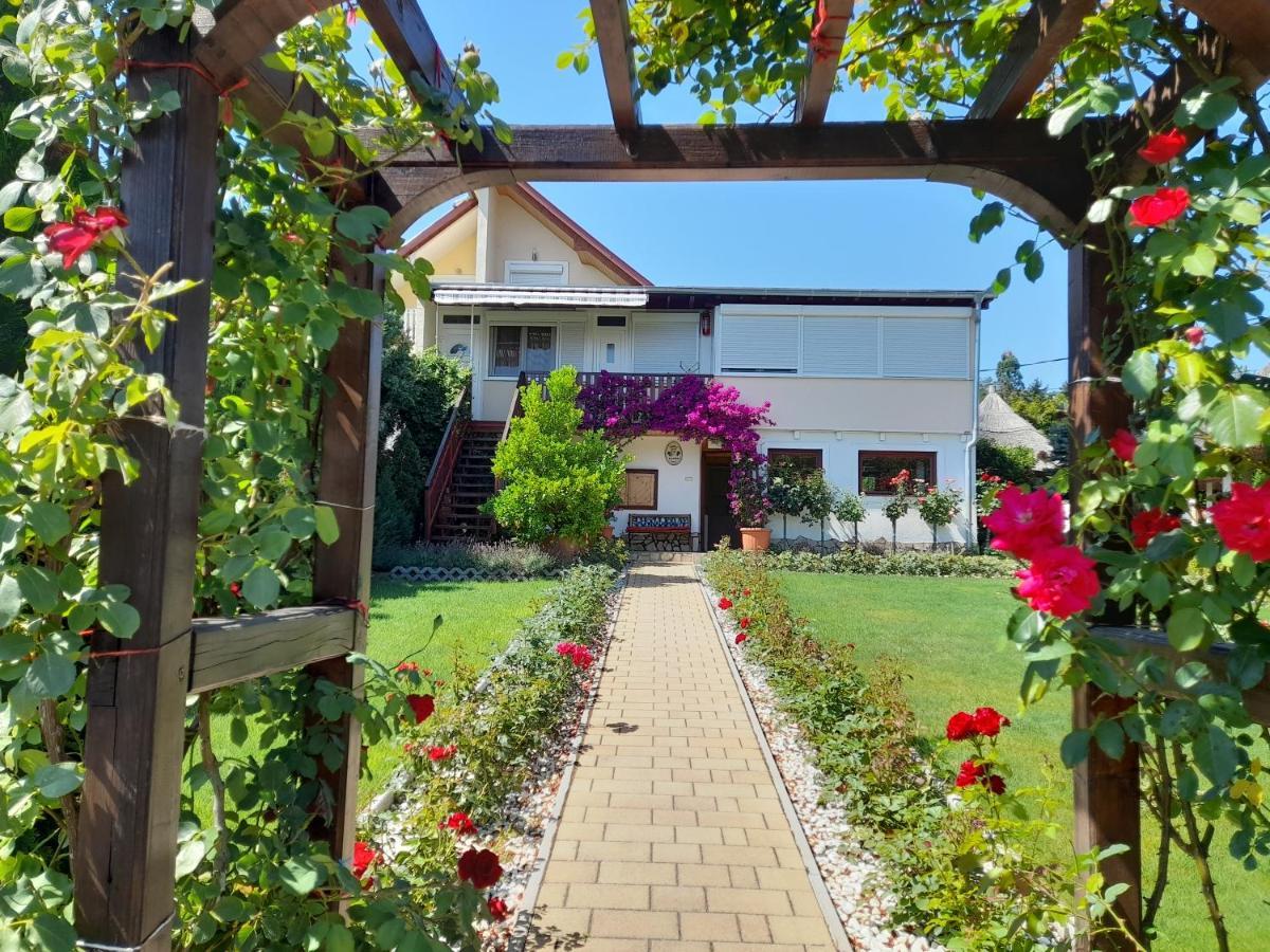 Rózsakert Vendégház Szigliget Extérieur photo